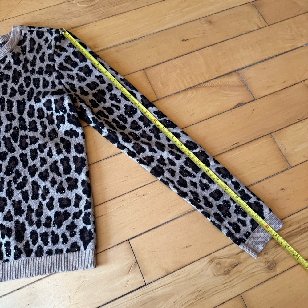 ALICE + OLIVIA Connie Embellished Leopard Sweater long Sleeves Top Size: M - Picture 6 of 11